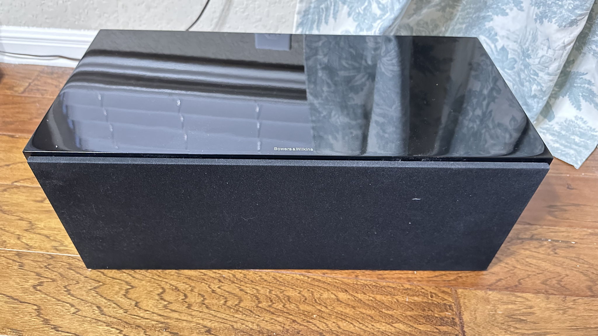 Bowers & Wilkins CM Centre 2 S2 – Flagship CM-Series Ce... 2