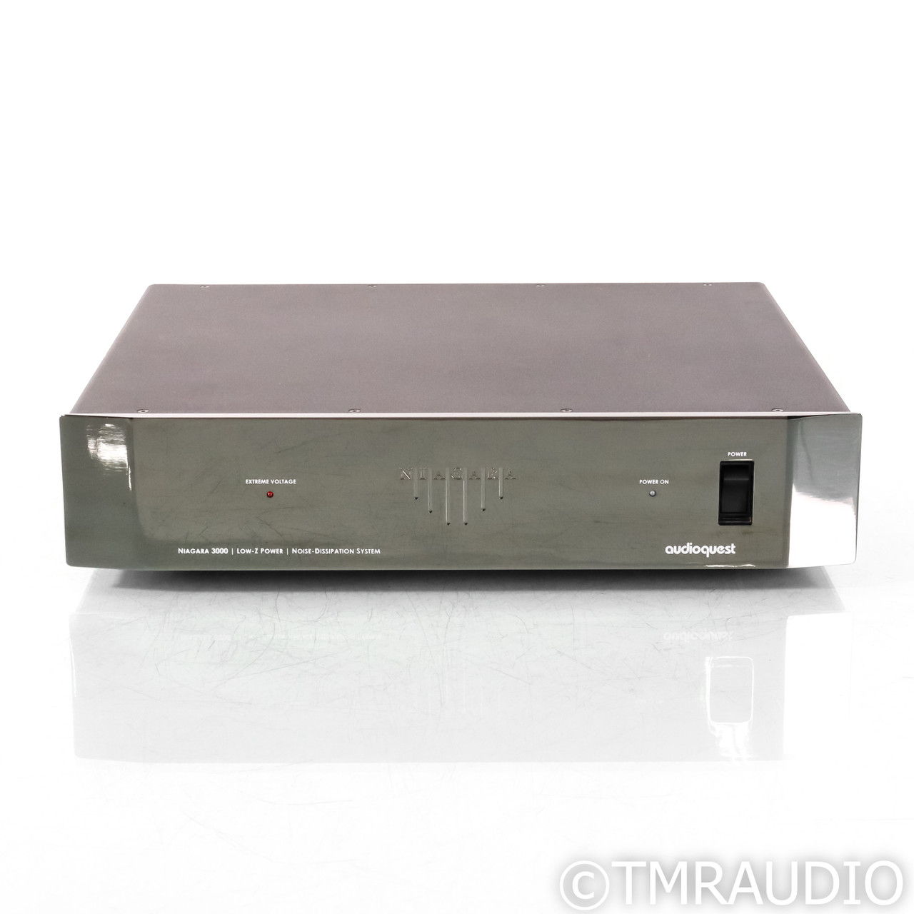 AudioQuest Niagara 3000 AC Power Conditioner (69477)