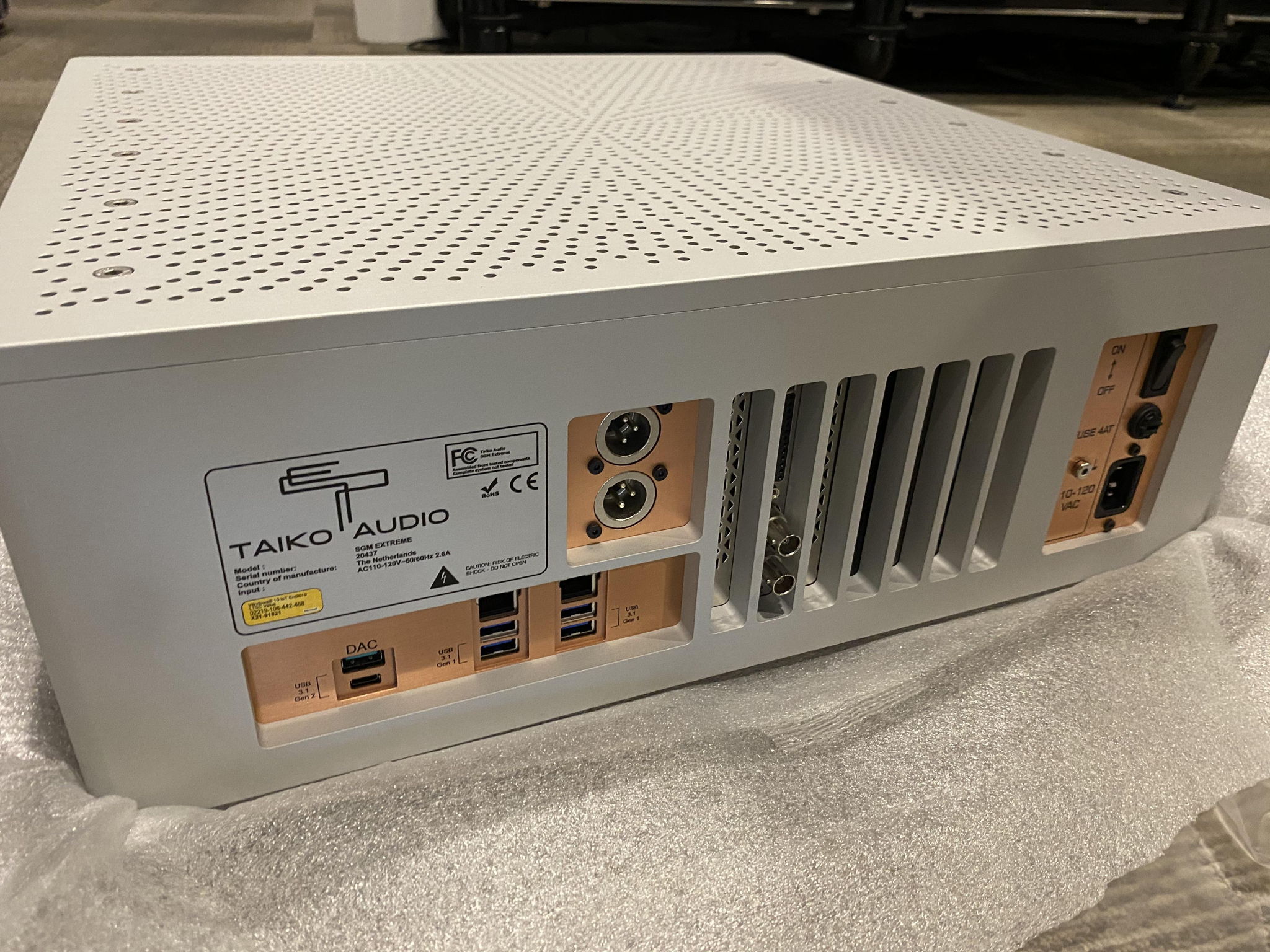 Taiko Extreme Server and Switch/Router 5