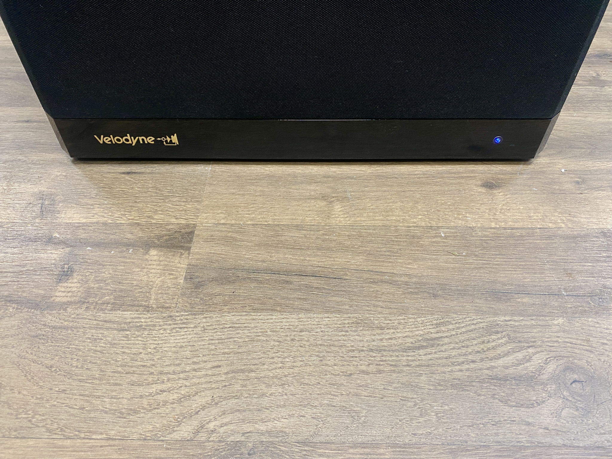 Velodyne HGS-18, high-end 18-inch powered subwoofer SN#... 2