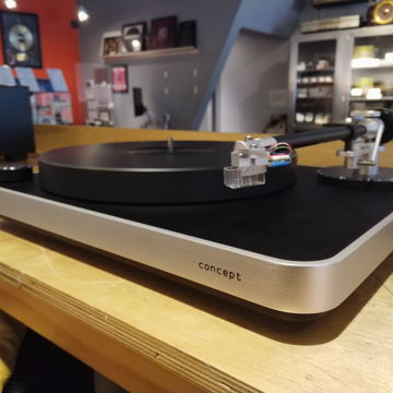 Clearaudio Concept Turntable Store Demo w/ Brand New Co...
