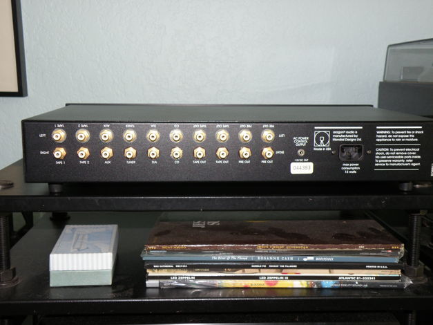 Aragon 28 K LINESTAGE PREAMPLIFIER WITH REMOTE