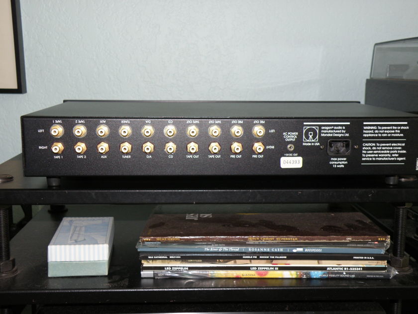 Aragon 28 K LINESTAGE PREAMPLIFIER WITH REMOTE  PRICE REDUCED
