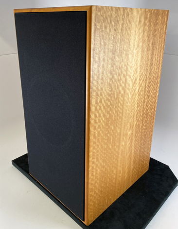 Harbeth HL Compact 7ES-2 Speakers in a Gorgeous Eucalyp...