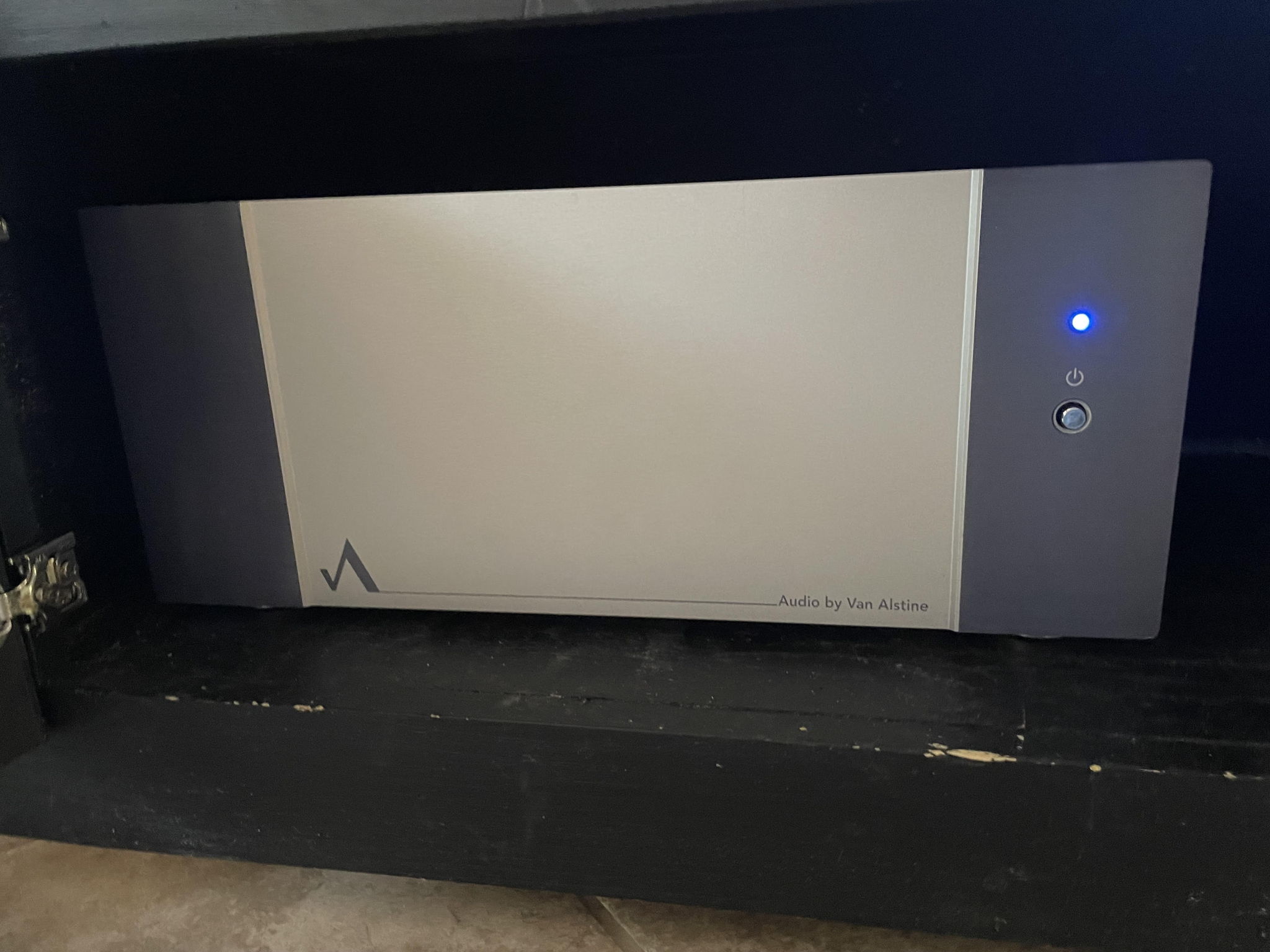 Audio by Van Alstine DVA 850 2