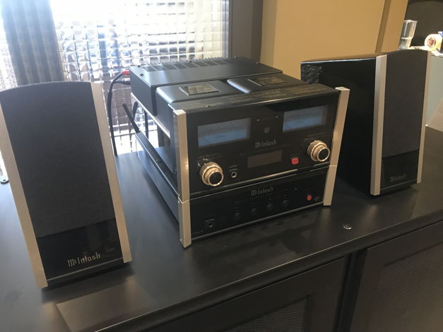 McIntosh MXA70 Integrated Audio System  –  Demo