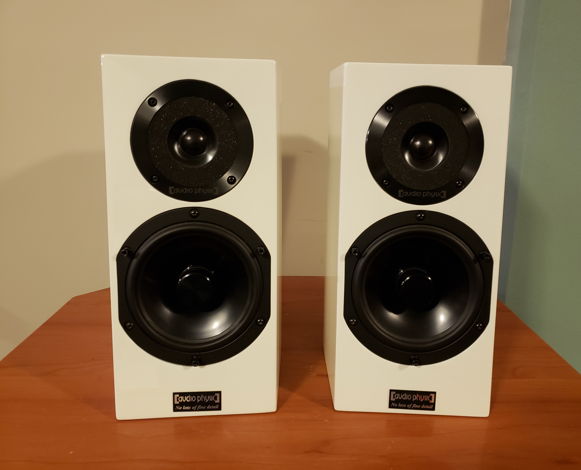 Audio Physic Step 25 Speakers. High Gloss White. Reduced.
