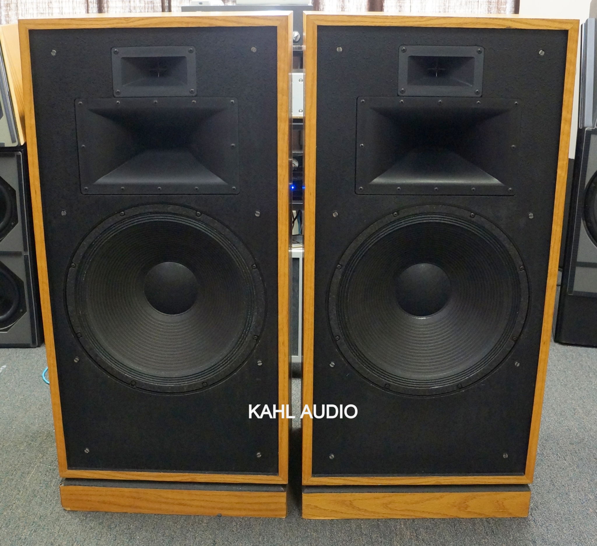 Klipsch store chorus speakers