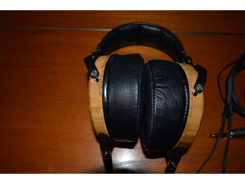 Audeze LCD-2 Headphones. Bamboo with Lambskin Earpads. MINT Condition Fazor