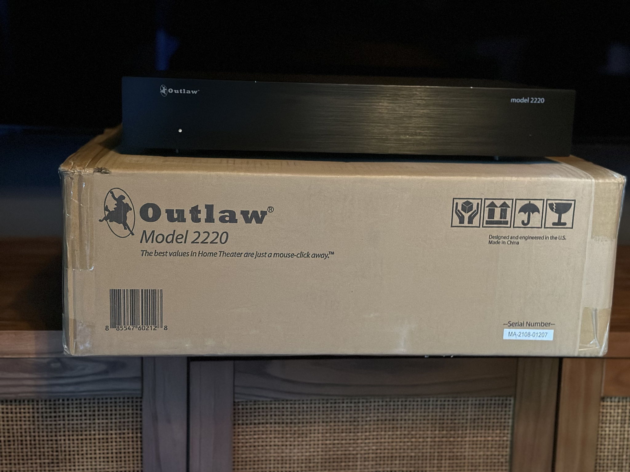 Outlaw Audio Model 2220 5