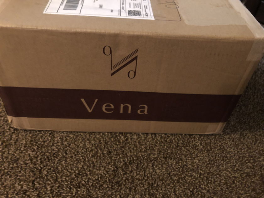 Quad Vena v2 In Glossy White 115v Immac Reduced flat Rate Shipping.