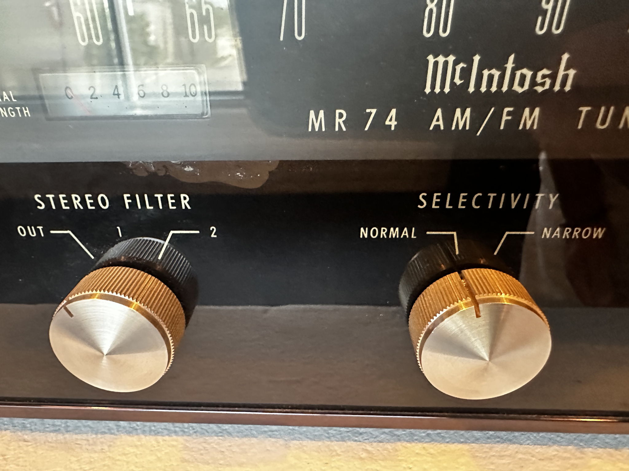 McIntosh MR-74 Tuner 10