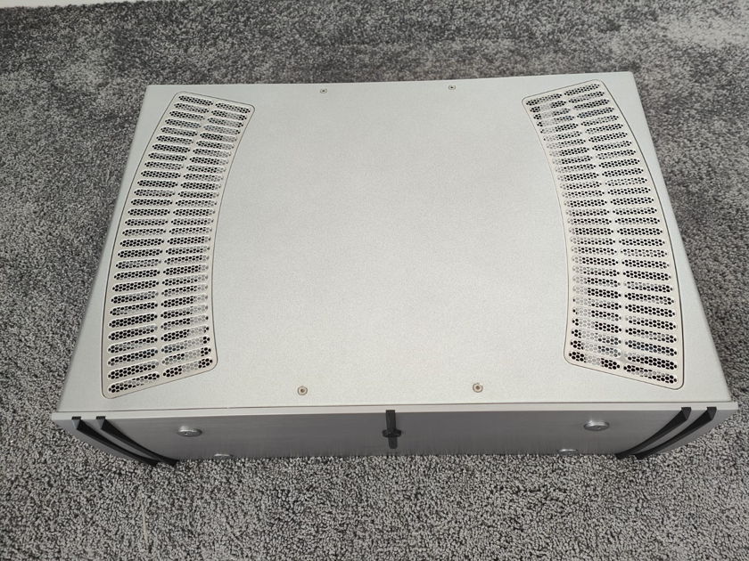 ATC P2 High End Power Amplifier ex demo For Sale Audiogon