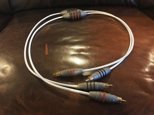 High Fidelity Cables Reveal 1M RCA Interconnect