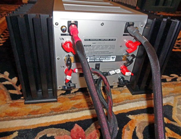 MARK LEVINSON 335 amplifier in stunning conditions and ...