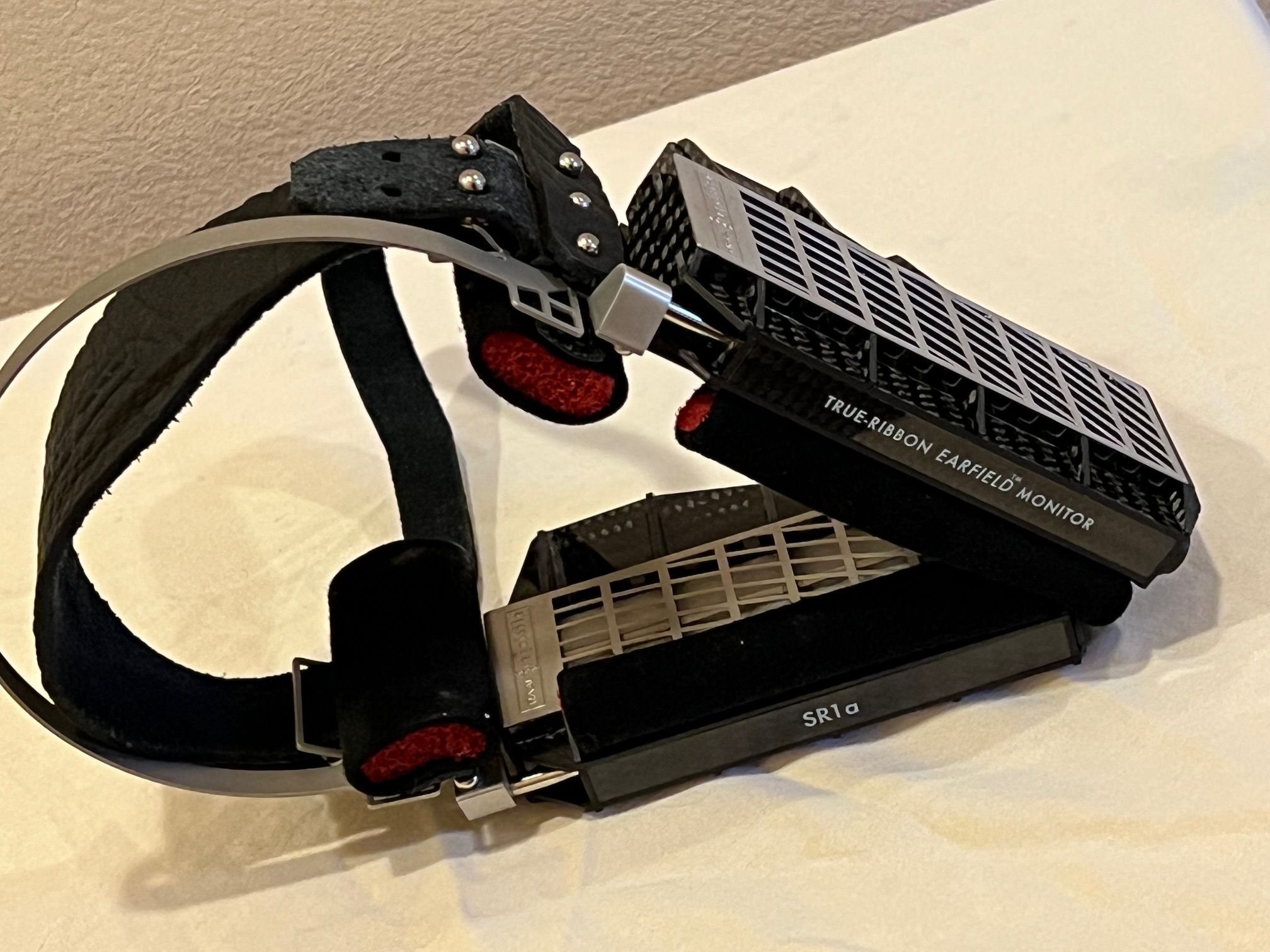 RAAL requisite SR1a ribbon headphones 3