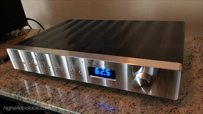 JEFF ROWLAND CONCERTO BALANCED PREAMP AT HIGH-END PALACE