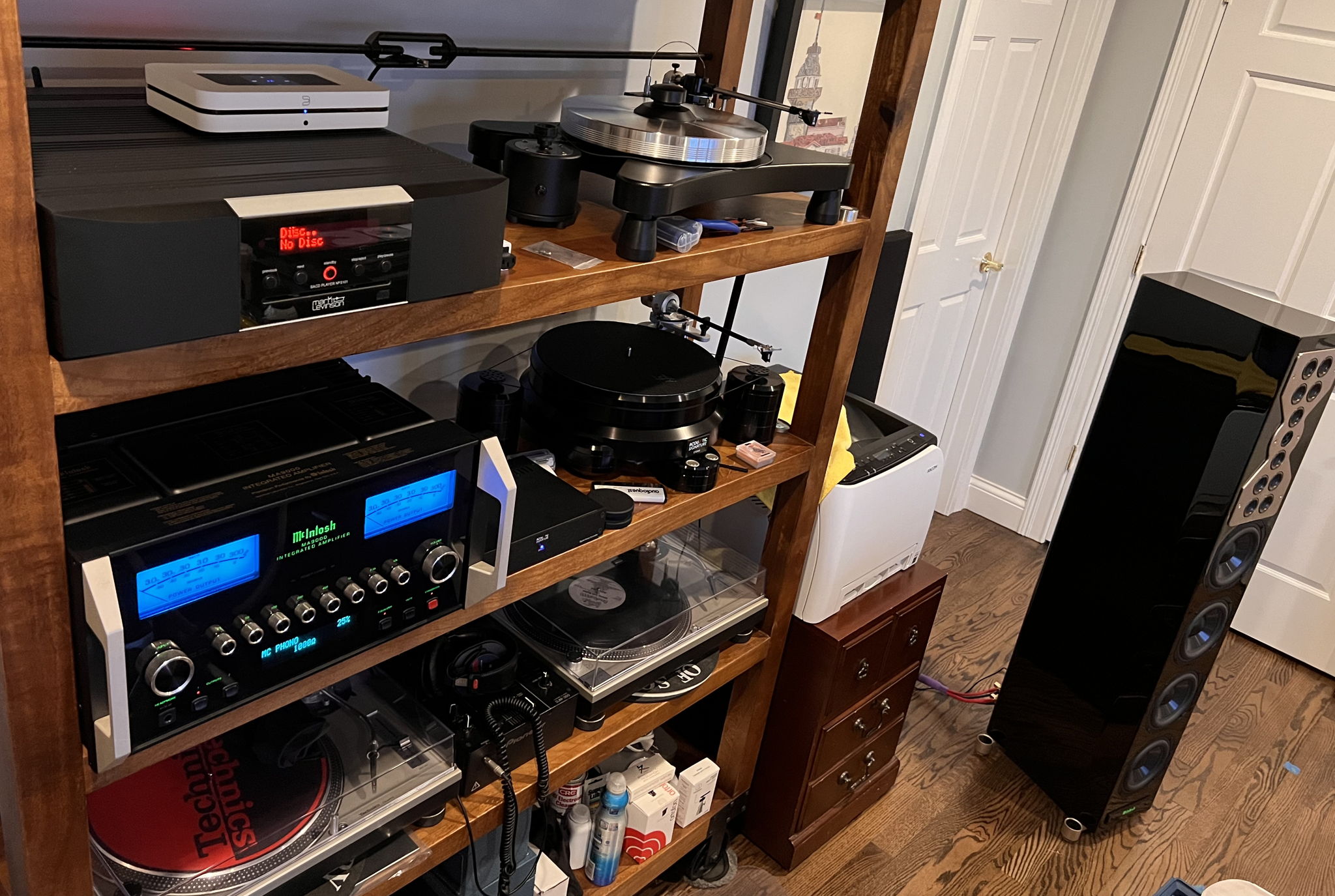 mtokad's music room System 