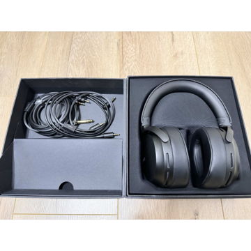 Sony MDR-Z7M2 Hi-Res Stereo Overhead Headphones (MDRZ7M2)