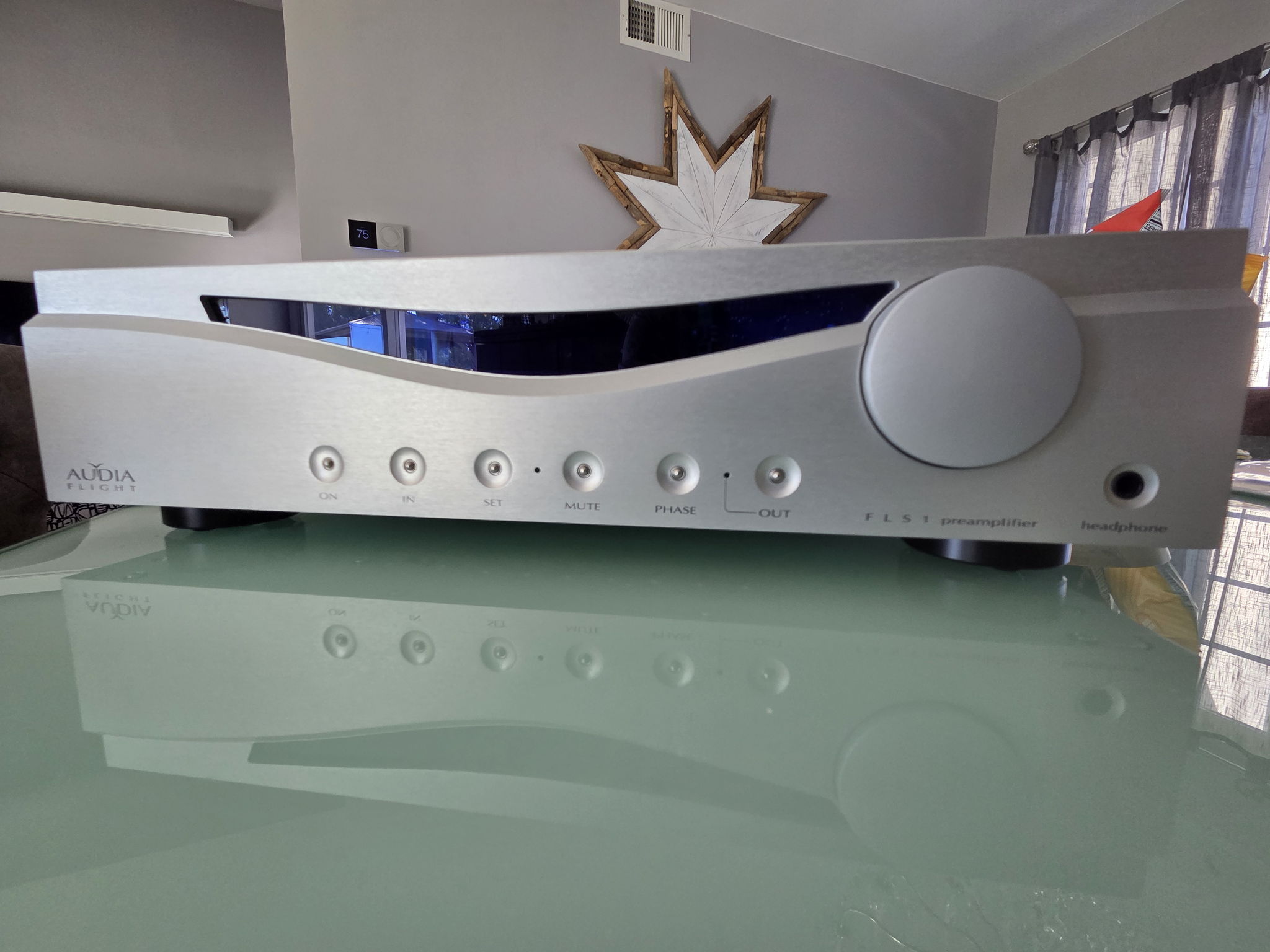 Audia Flight FLS 1 Preamp w/DAC + Phono Options - Demo ...