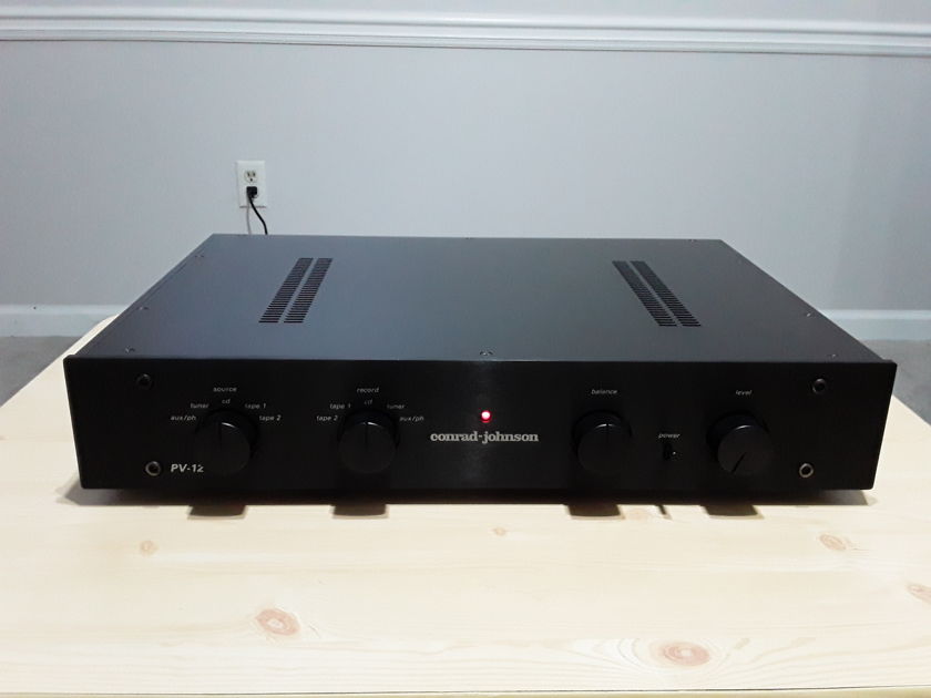 Conrad Johnson PV-12 All Tube preamplifier. With Phono. All Black!/ ON HOLD!