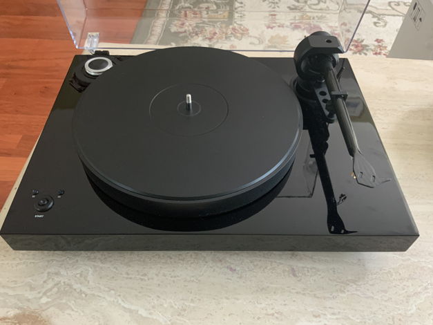 Pro-Ject  2-Xperience SB Turntable
