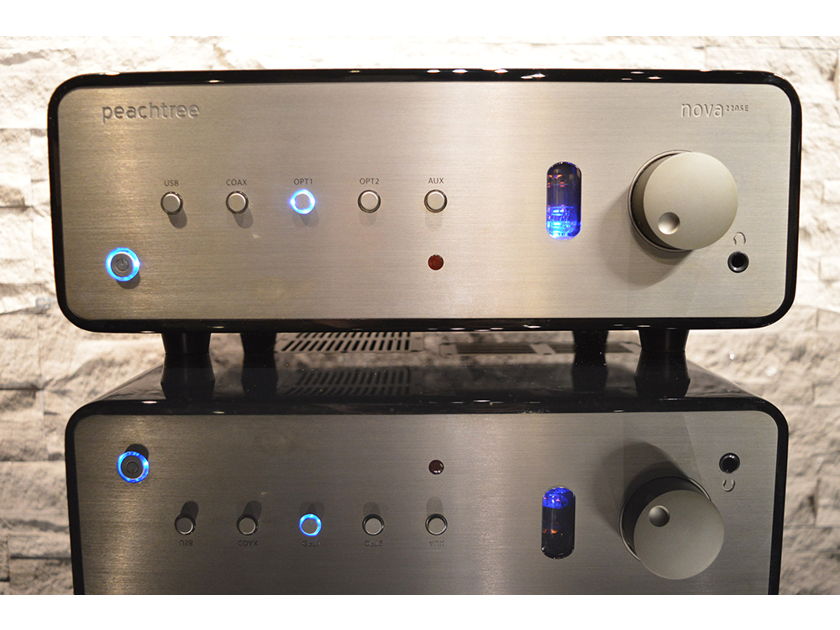 Peachtree Audio nova220SE Integrated Amp, DAC, Headphome Amp