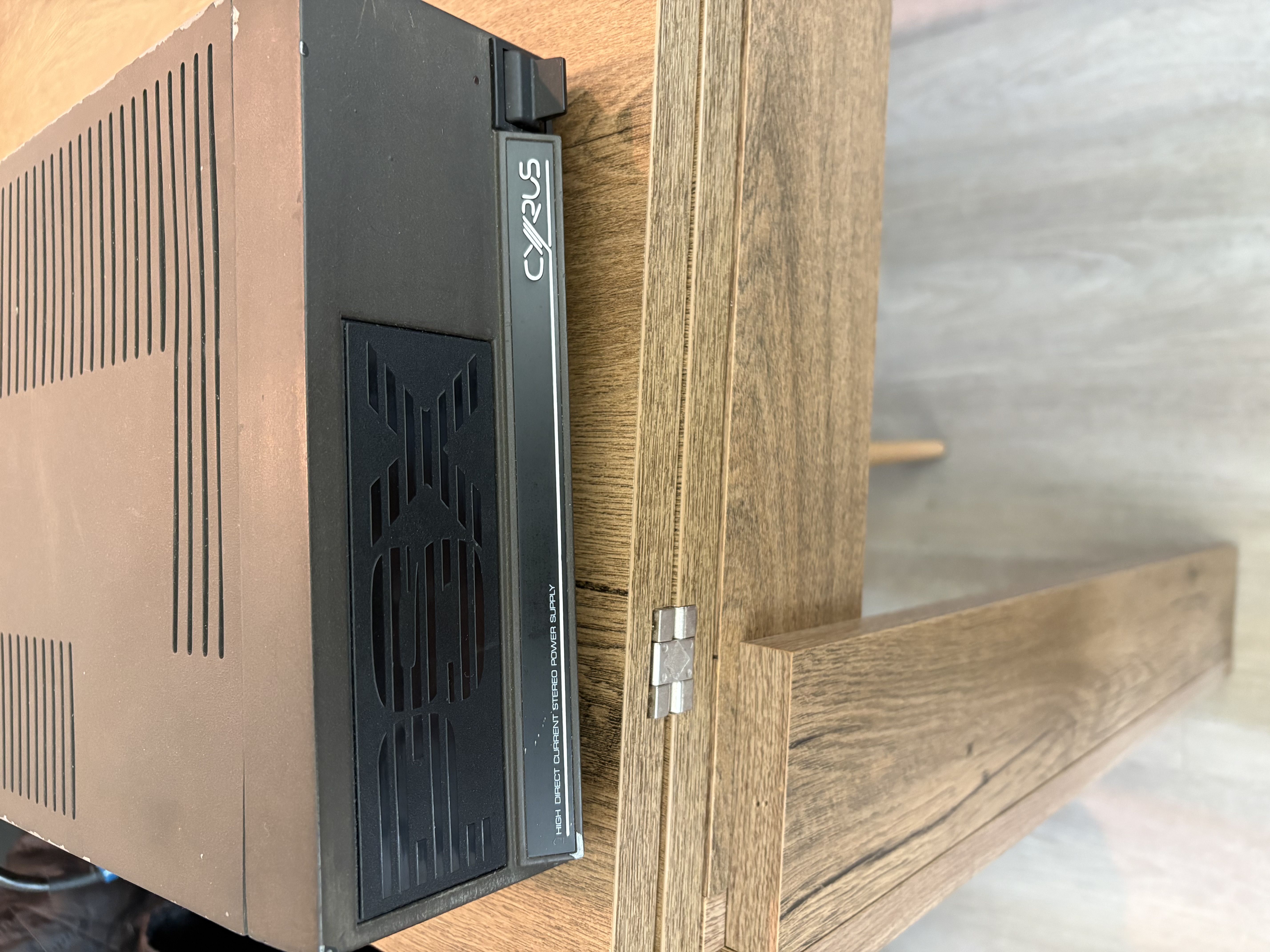 バ*ア様 「ジャンク品」CYRUS サイラス TWO + PSX Used Cyrus 2 psx Integrated amplifiers for Sale | HifiShark.com
