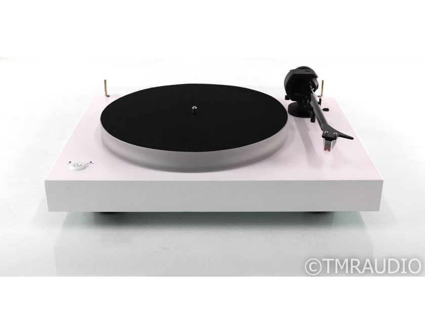 Pro-Ject X2 Turntable; White; Sumiko Moonstone MM Cartridge (Very Low Use) (28410)