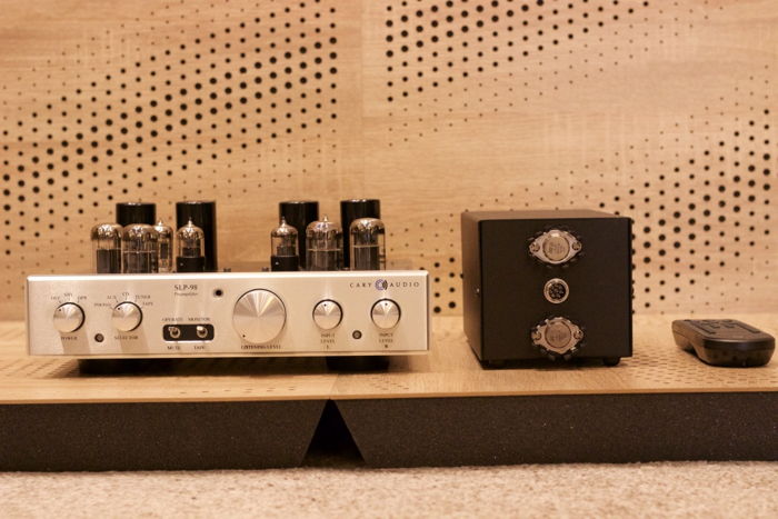 SLP-98 Preamplifier with Phono Stage