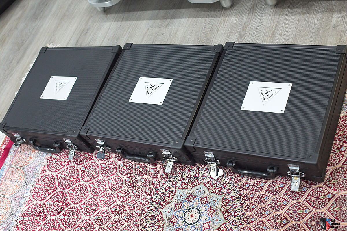 Shunyata  Omega QR-s 15 amp, 2.5m power cords