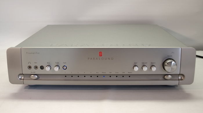 Parasound Halo P-5 LOADED PREAMP, DISPLAY UNIT, NEAR MINT