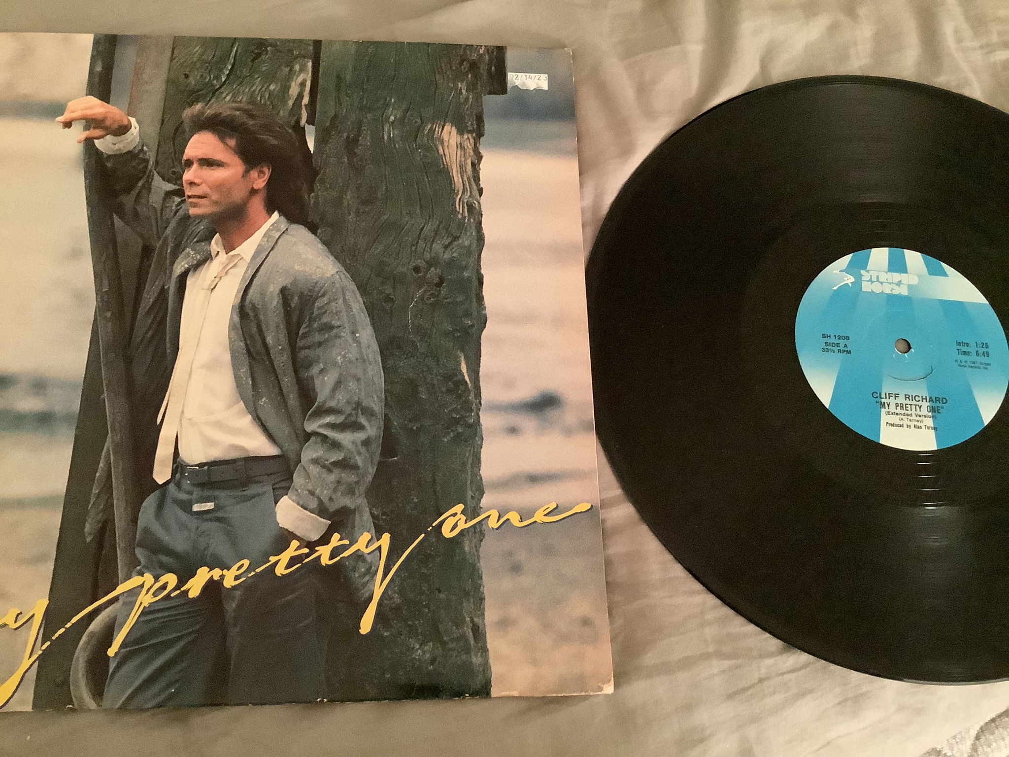 Cliff Richard UK 12 Inch  My Pretty One Extended Version