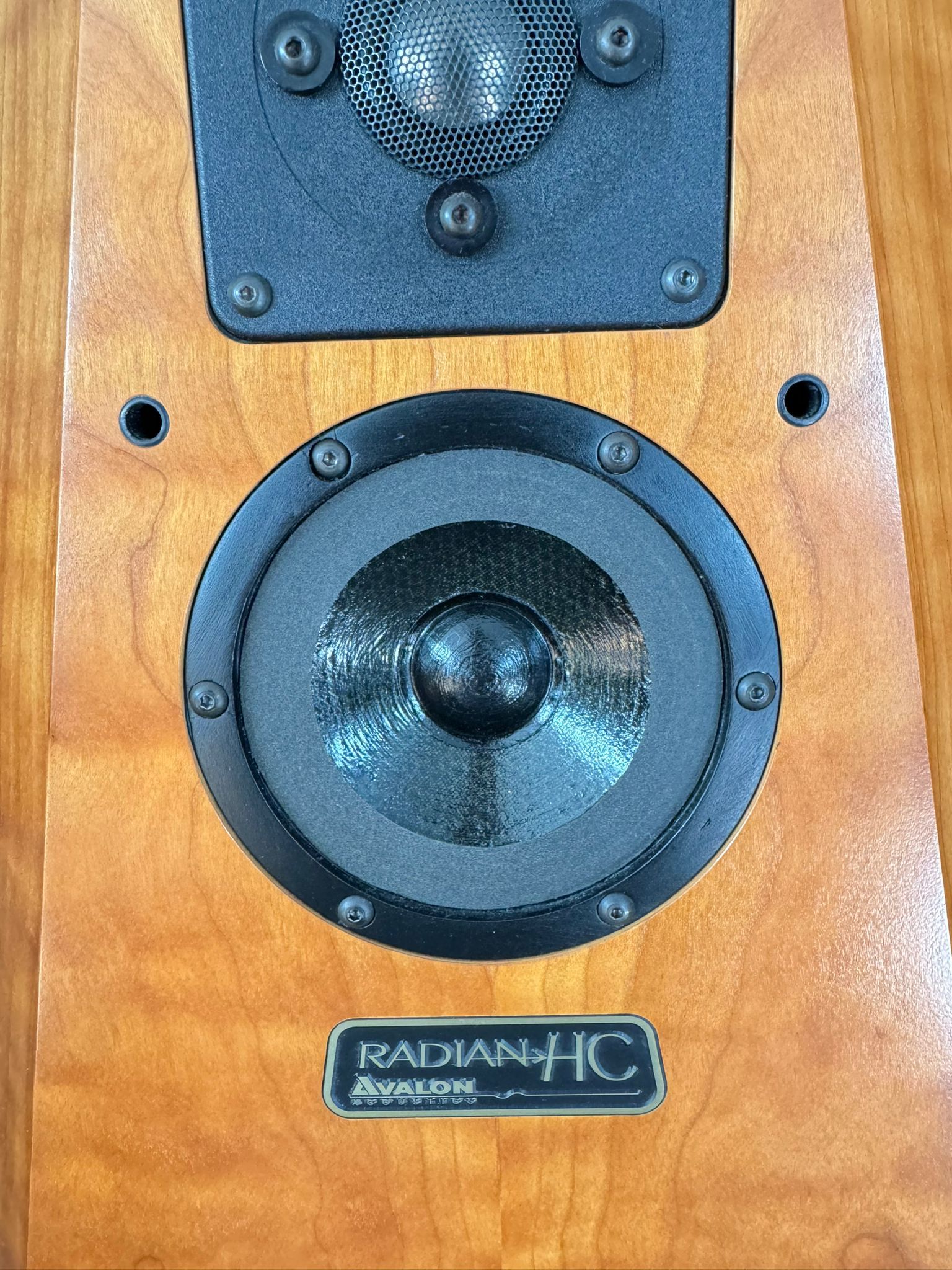 Avalon Acoustics Radian HC in cherry 6