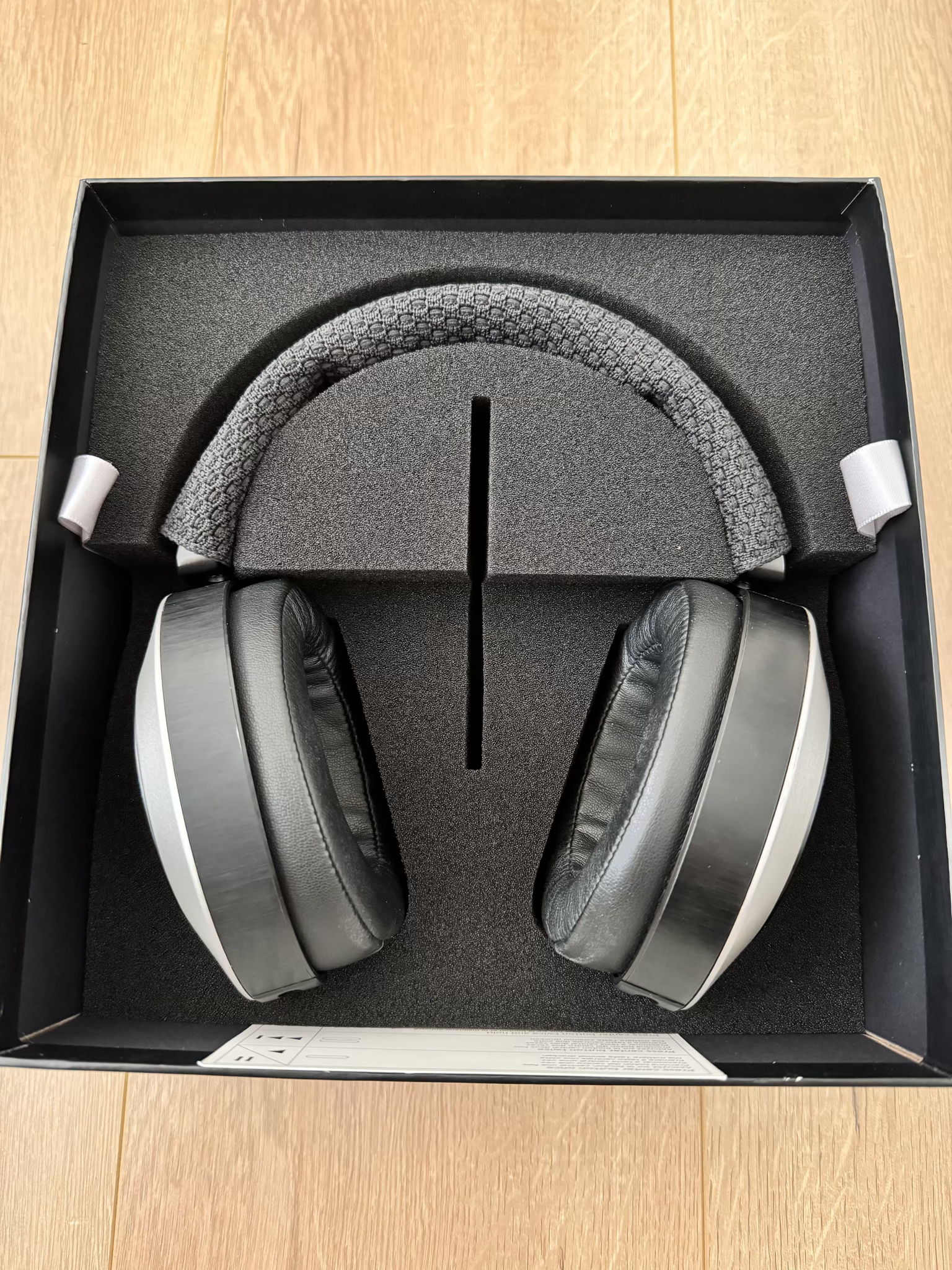 Audeze EL-8 Titanium Headphone 14