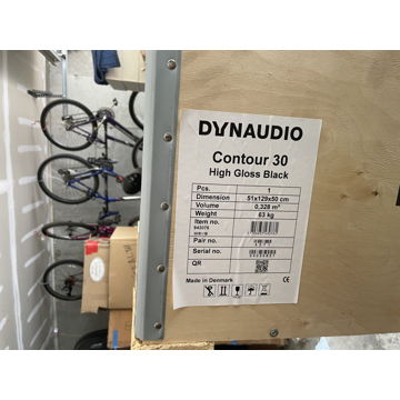 Dynaudio Contour 30 high gloss black speakers - new cus...