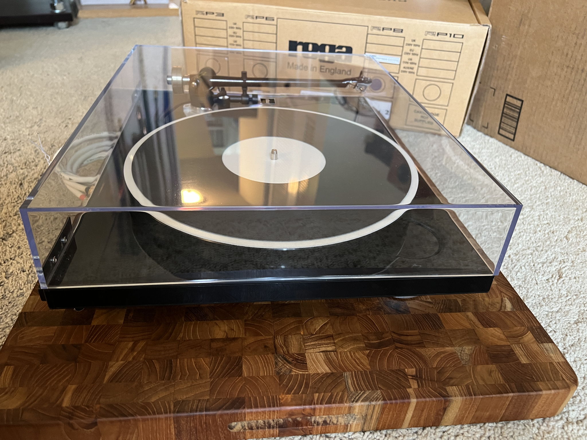 Rega RP8 Turntable with Apheta 2 MC Cartridge 9