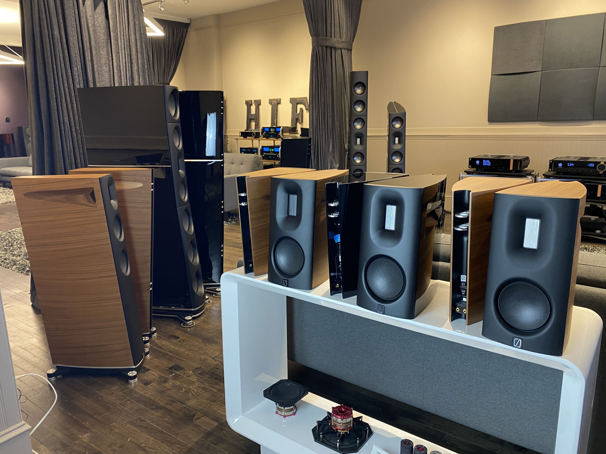 Borresen O Series Loudspeakers - Various Models - Demo ...