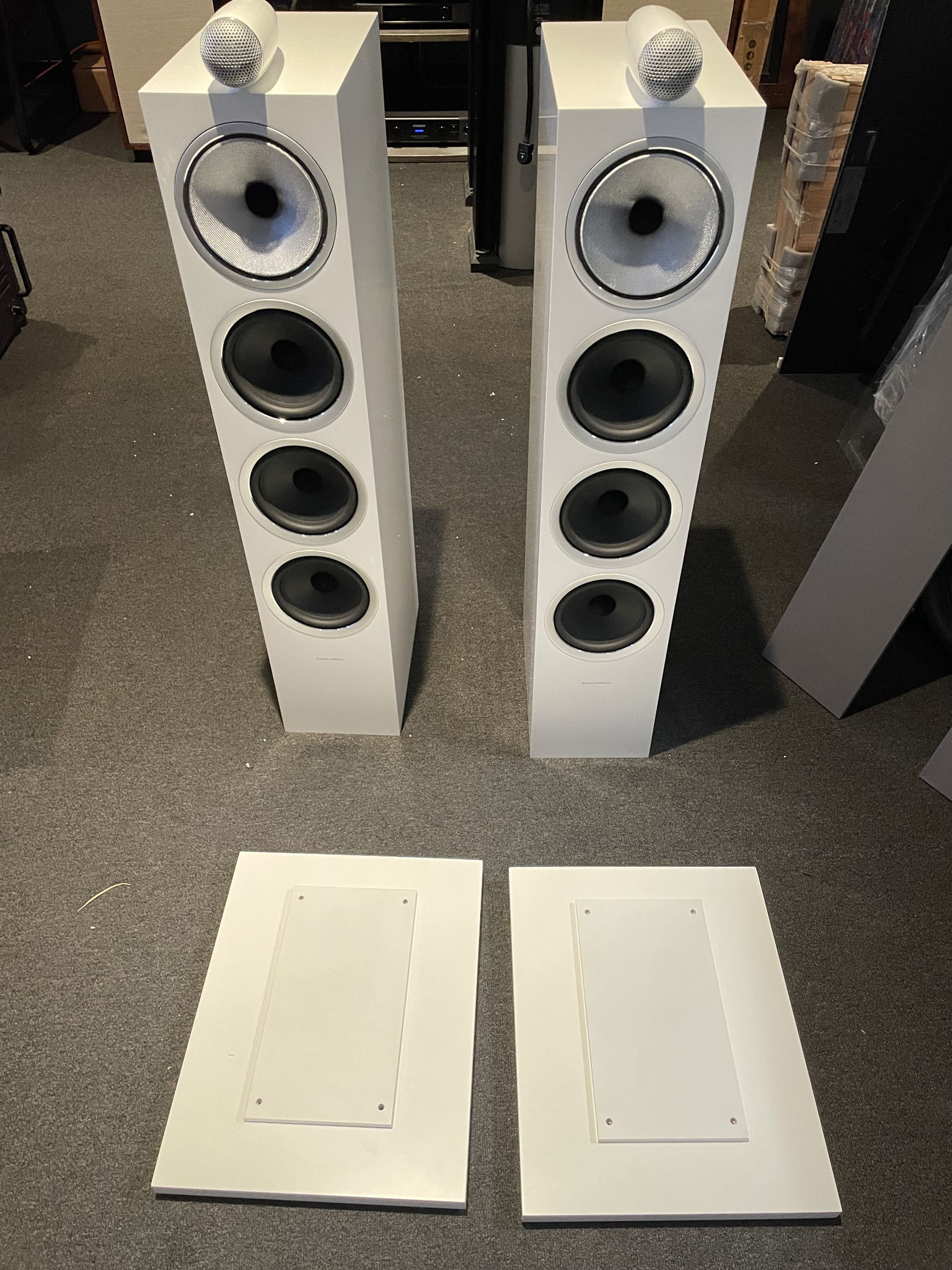 B&W (Bowers & Wilkins) 702 S2 local pickup