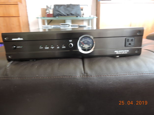Panamax 5410 Pro series power conditioner, filter, and ...