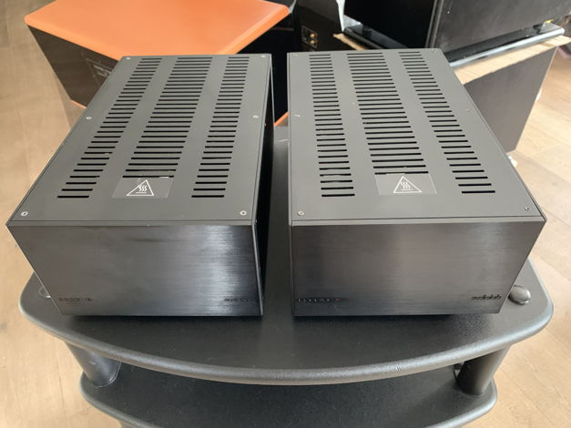 Audiolab 8200MB 250wpc/8ohms Mono Blocks “As New”’