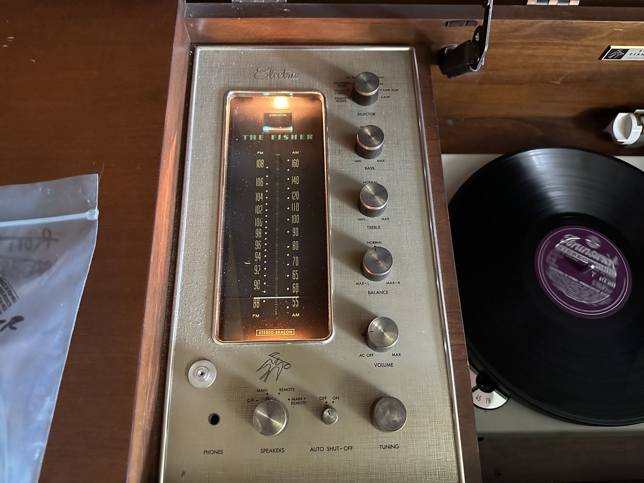The Fisher Electra VIII console in semi-working conditi... 5