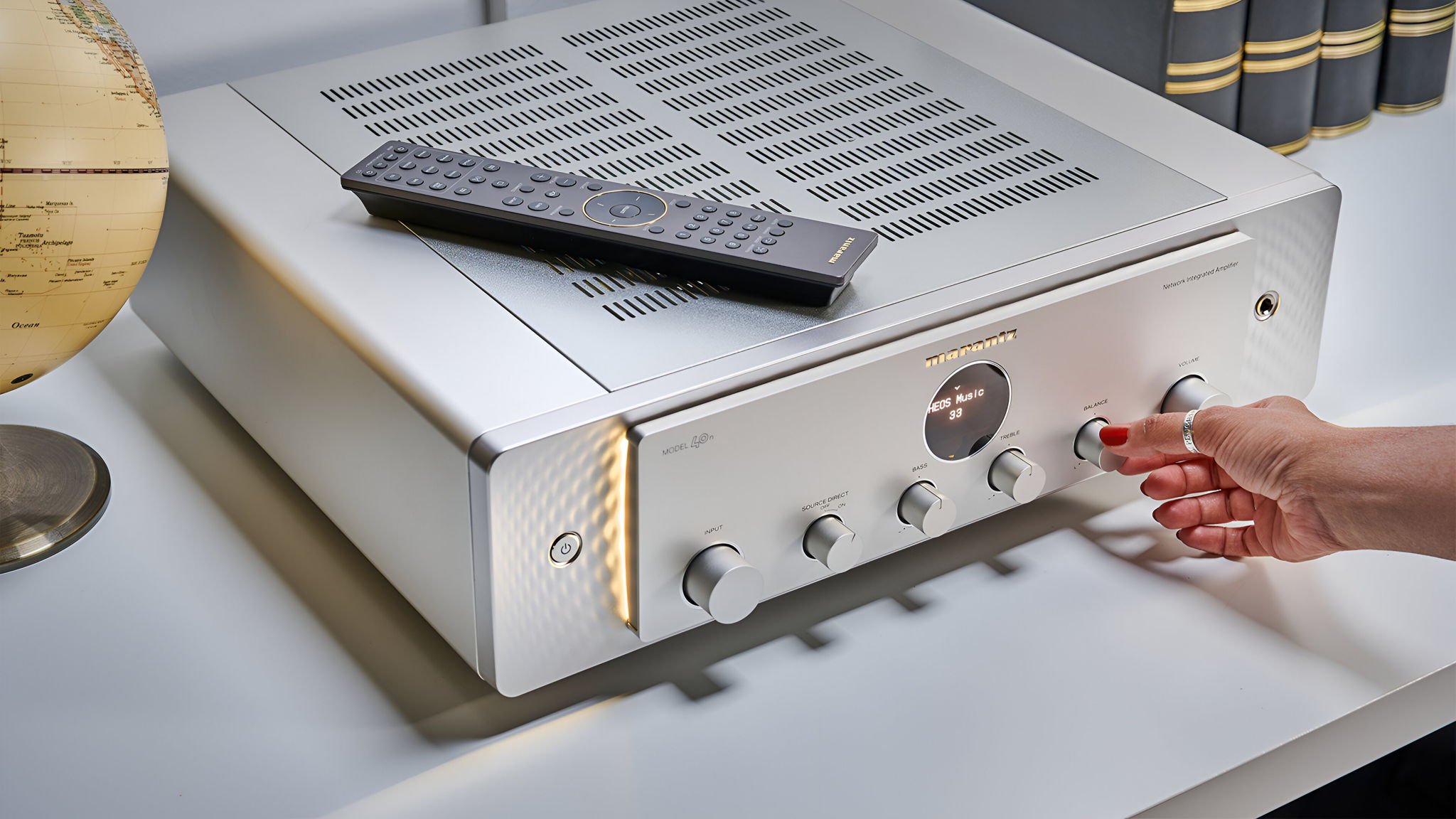 Marantz Model 40n Integrated Amplifier with Advanced DA...