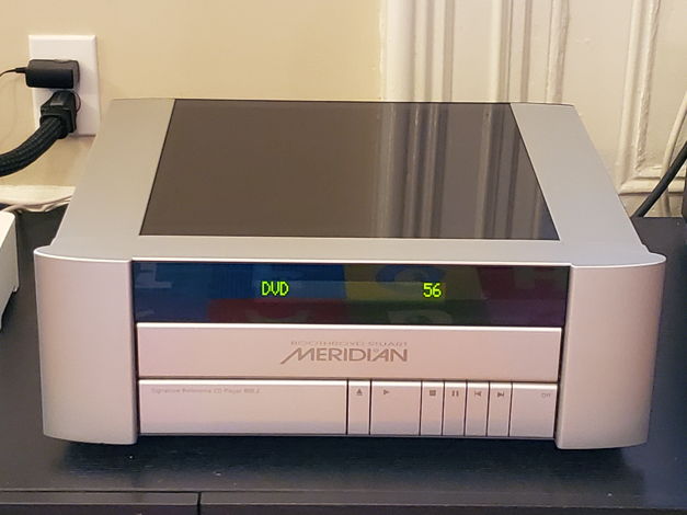 Meridian 808.2i Signature Reference CD Player/DAC/Pream...