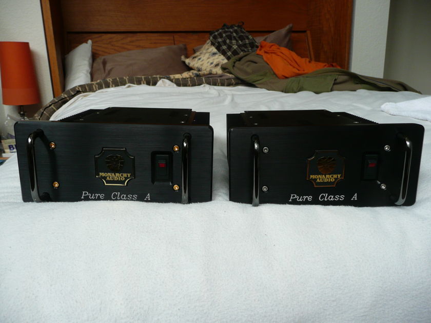 Monarchy Audio SM-70 Amplifiers Class A monos