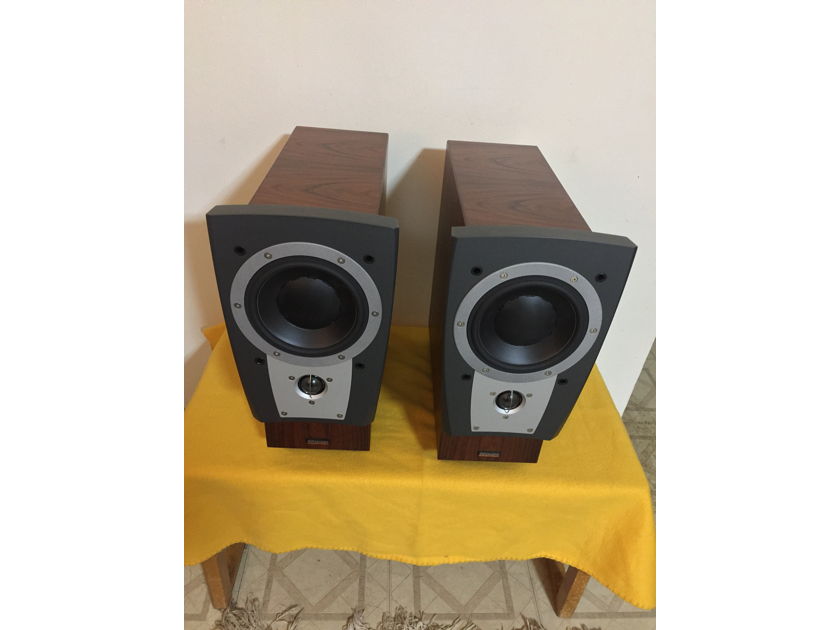 Dynaudio Confidence C1 Monitor Speakers + Stands