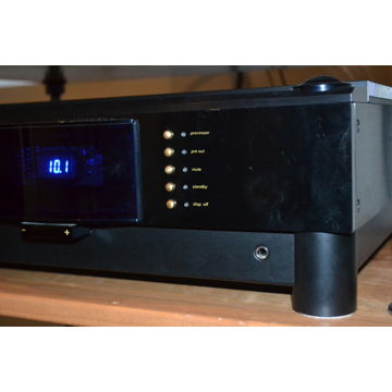7008 Integrated Amplifier