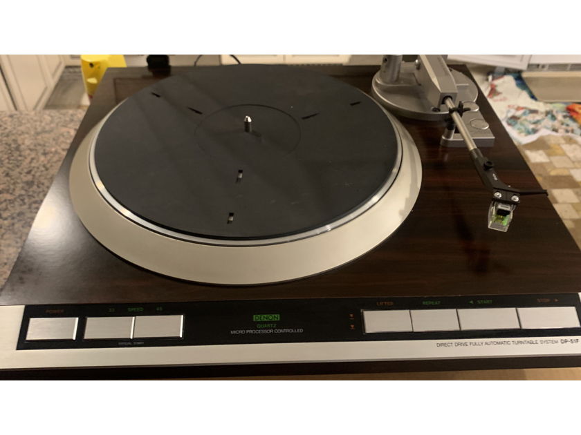 Denon DP-51F Excellent condition, equipped with Grace Cart, and factory packaging.