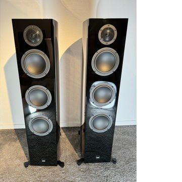 Gauder Akustik Capello 100 DV speakers in black B-Stock