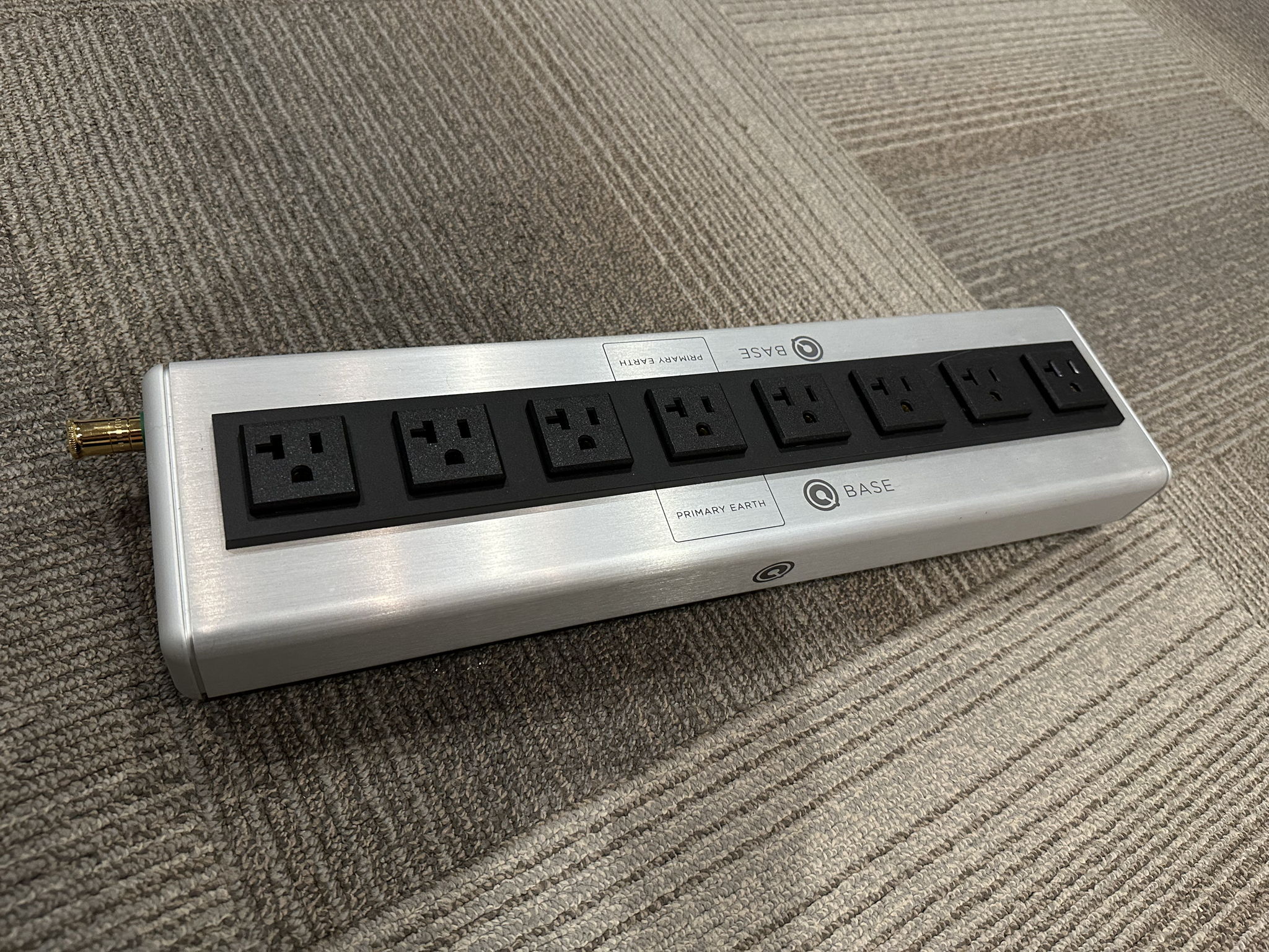 Nordost QBASE QB8 Power Distribution Unit (USA Model, 20A)